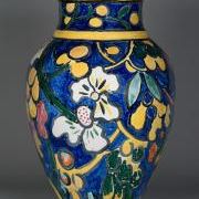 Decorative vase (Leaves and fruits)